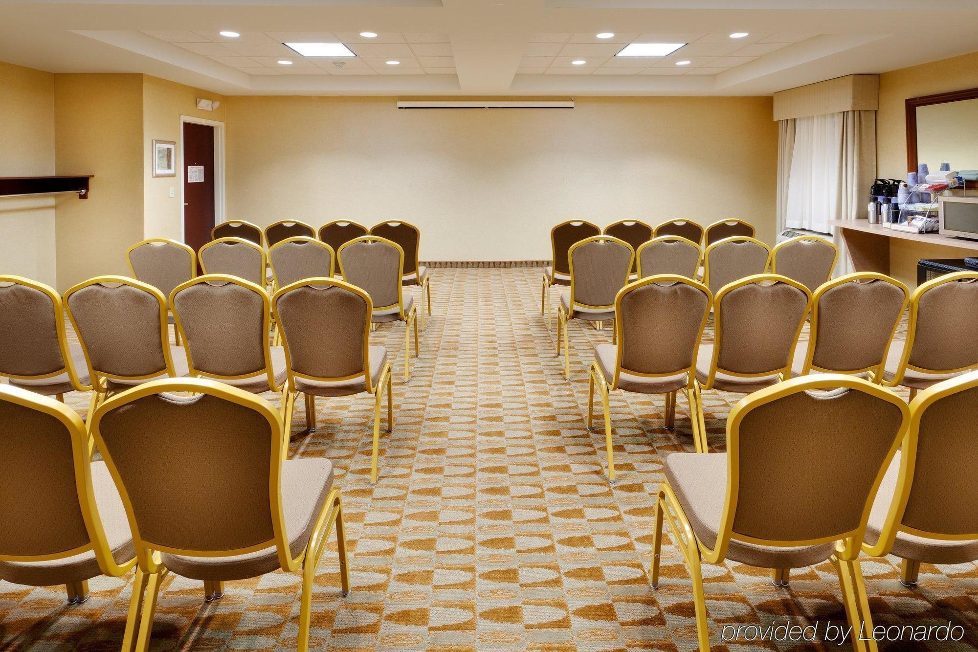 Holiday Inn Express Haskell-Wayne Area By Ihg Facilities photo